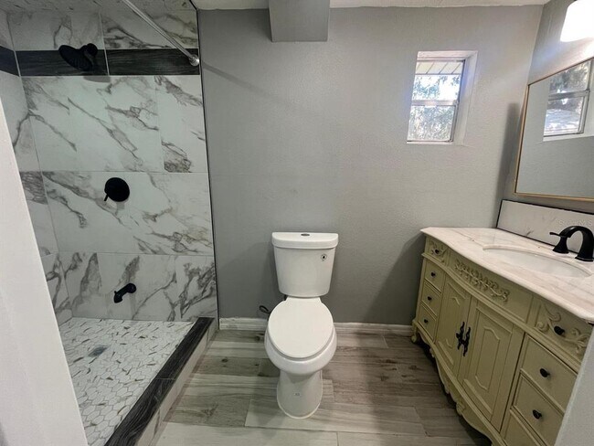 Foto del edificio - 1400 Dakota Ave