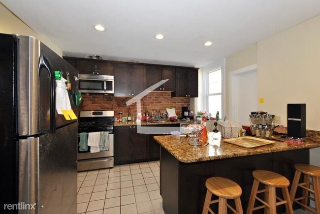 Building Photo - 5 br, 4 bath House - 17 Bennett St Apt 1A