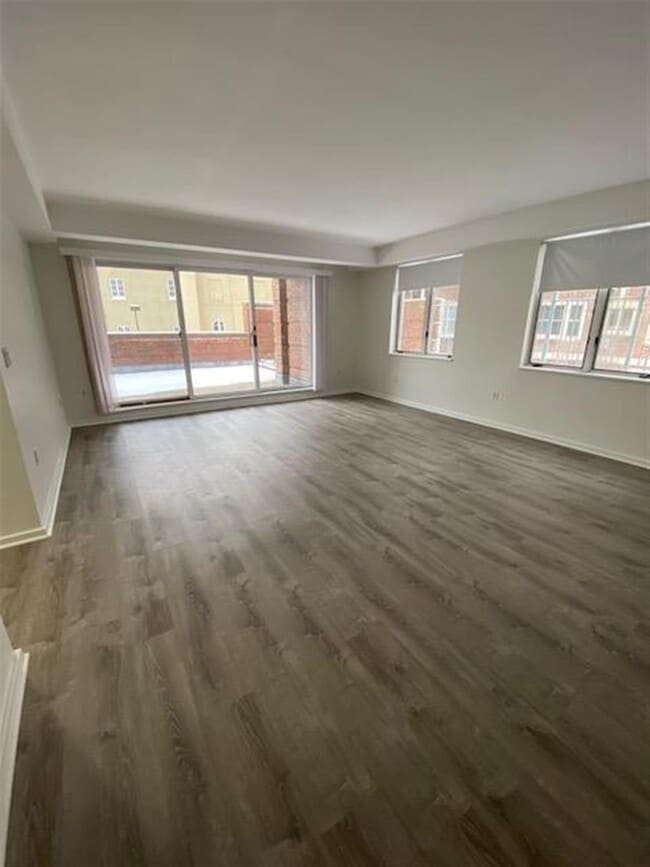 Building Photo - 130 Mount Auburn St