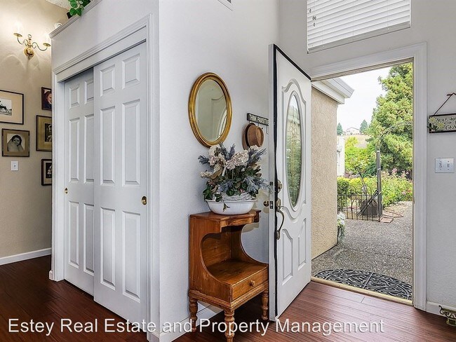 Foto del edificio - 3 br, 2 bath House - 520 Toyon Place