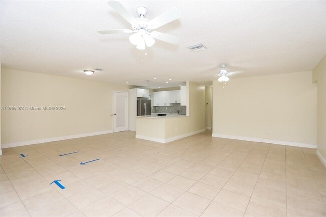 Building Photo - 3141 Jackson Blvd