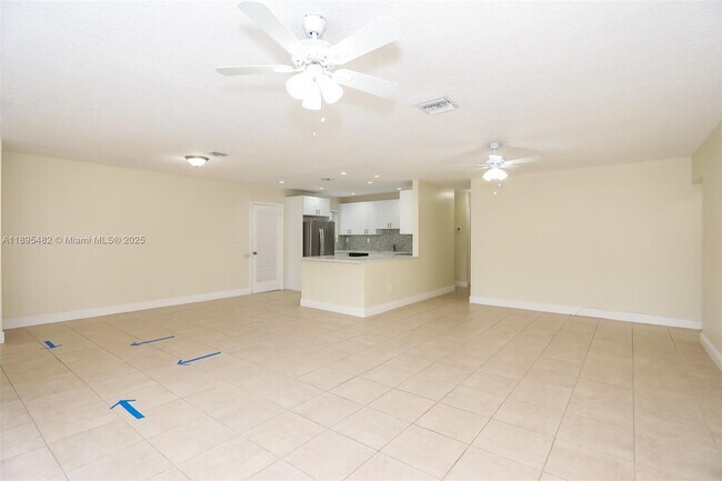 Foto del edificio - 3141 Jackson Blvd
