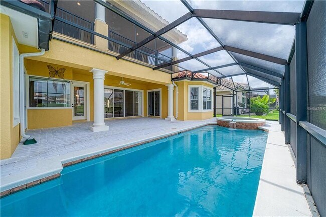 Foto del edificio - 2333 Pinehurst Ct