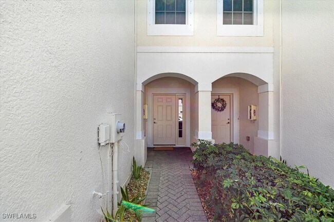 Building Photo - 839 Hampton Cir