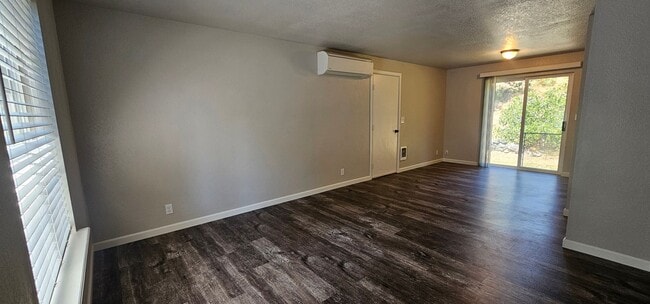 Foto del edificio - Large Yard - NE Grants Pass