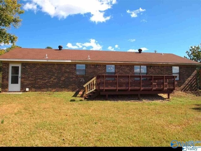 Foto del edificio - 104 Woodlawn Dr