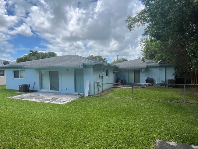 Foto del edificio - 19601 SW 103rd Ct