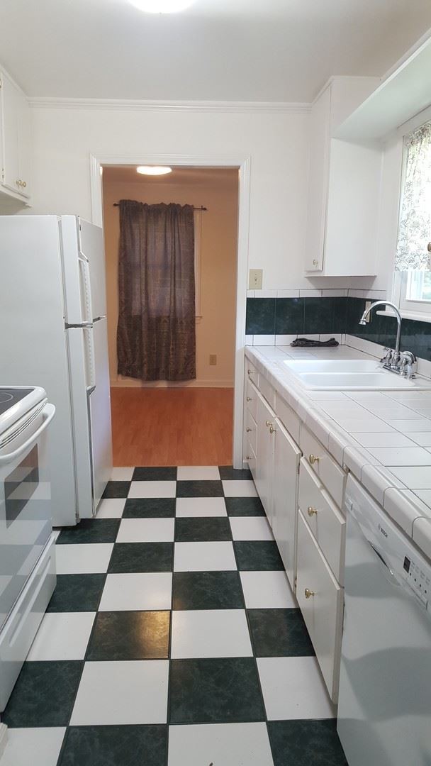 Foto del edificio - 3 br, 2 bath House - 2473 S Great Falls Hwy