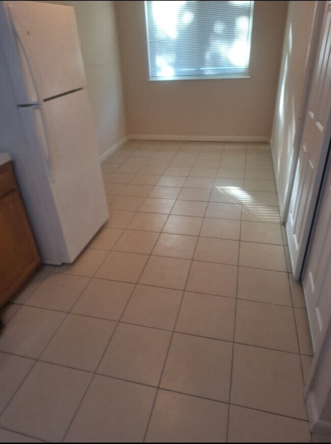 Foto del edificio - 2133 Shiveley Cir