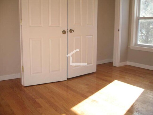 Foto del edificio - Awesome Student Friendly 6 Bed