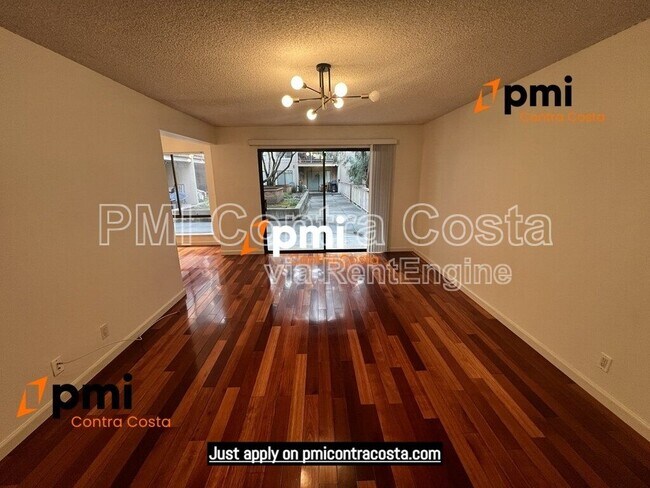 Foto del edificio - 470 N Civic Dr