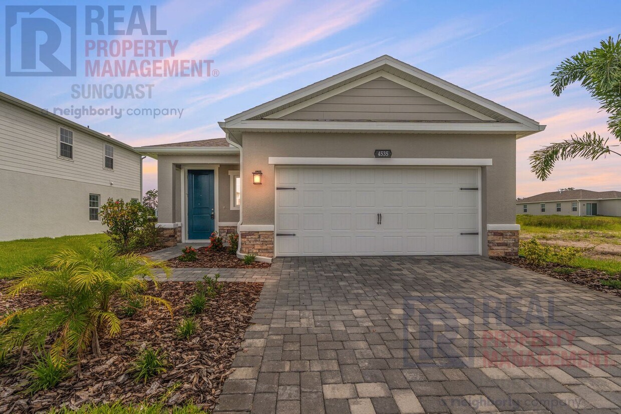 Foto principal - 4535 Arden Wy