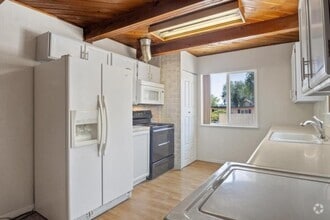 Building Photo - 335 Raffetto Dr