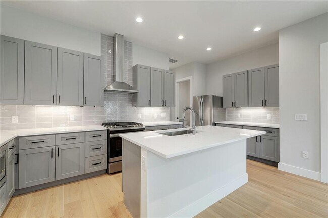 Foto del edificio - 3800 E 12th St