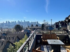 Building Photo - 1512 Taylor Ave N