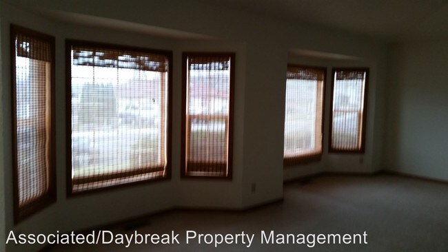 Foto del edificio - 3 br, 2 bath House - 5047 N. Sky Vista