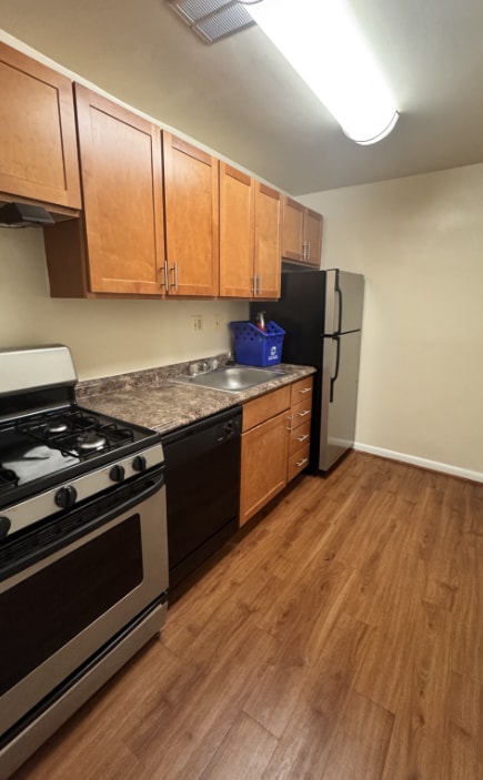 Interior Photo - Summit Hills