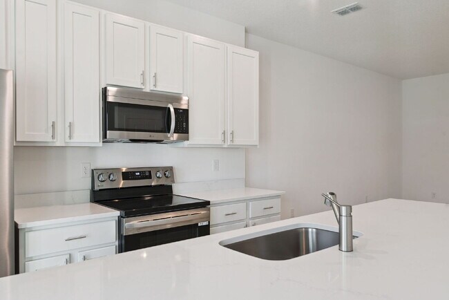 Building Photo - 1108 Elm Dr