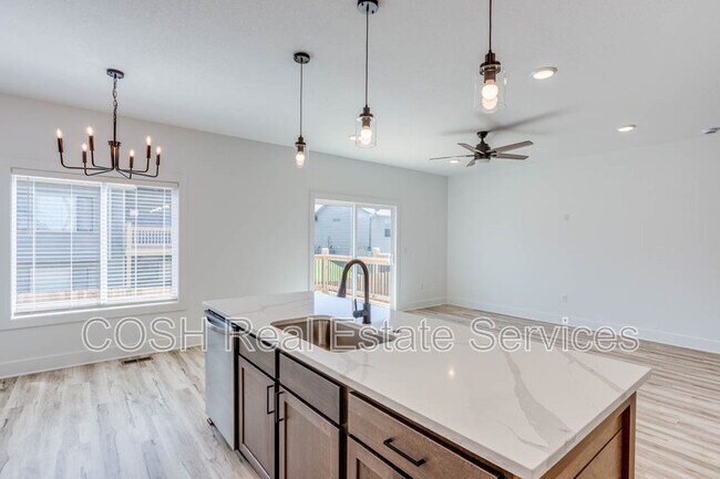 Foto del edificio - 8541 W 37th St N