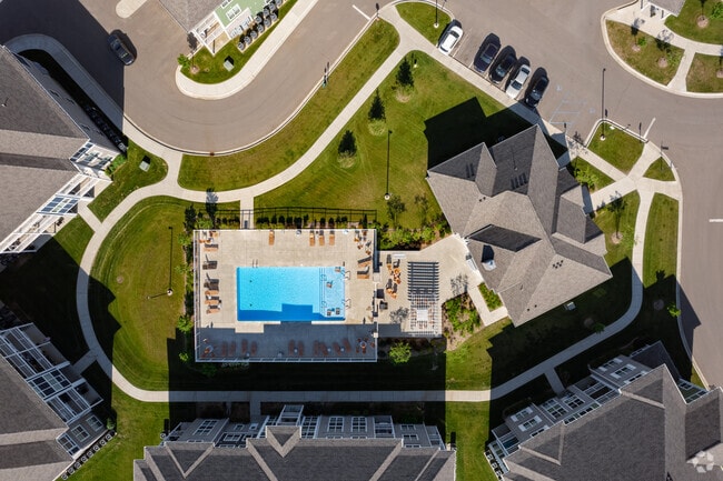 Swimming Pool - Parkway Flats