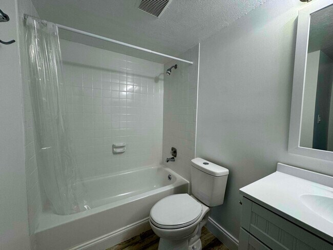 Foto del edificio - 840 NW Fork Rd