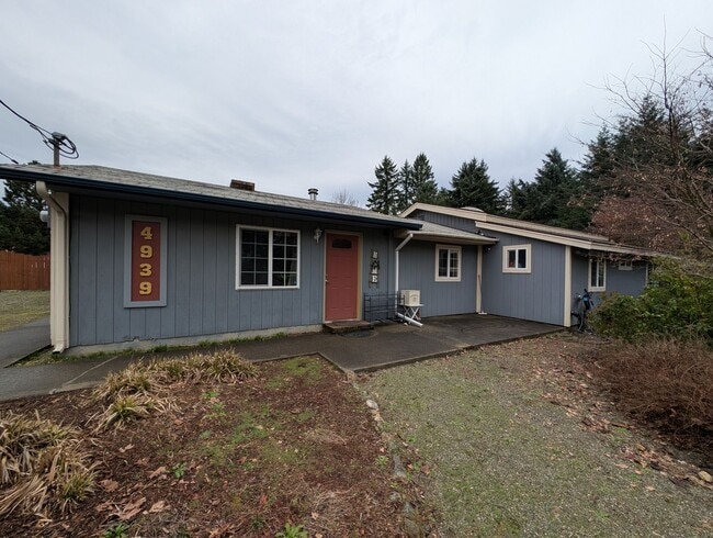 Foto del edificio - Livestock & Spring Garden Ready! 3 Bedroom Home for Rent in Port Orchard