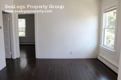 Building Photo - 107 Burgess Ave