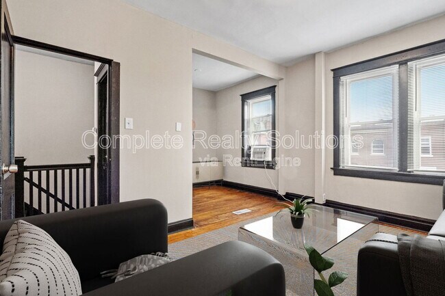 Foto del edificio - 3001 S Compton Ave