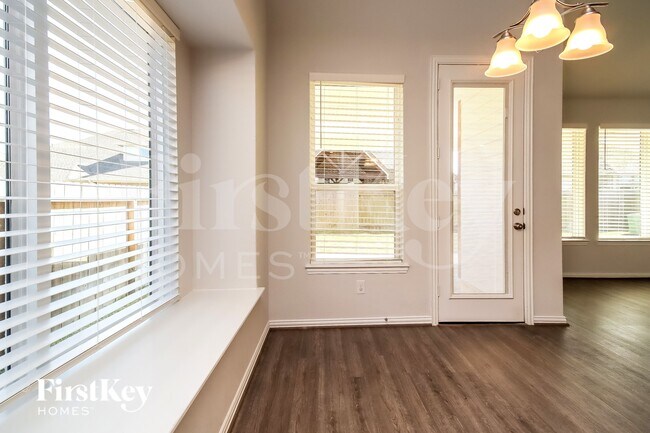 Foto del edificio - 24323 Huntcliff Dr