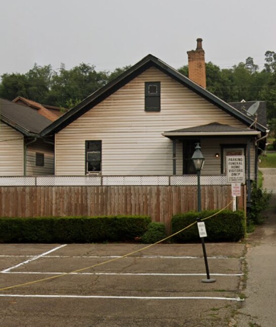 Primary Photo - 206 4th St