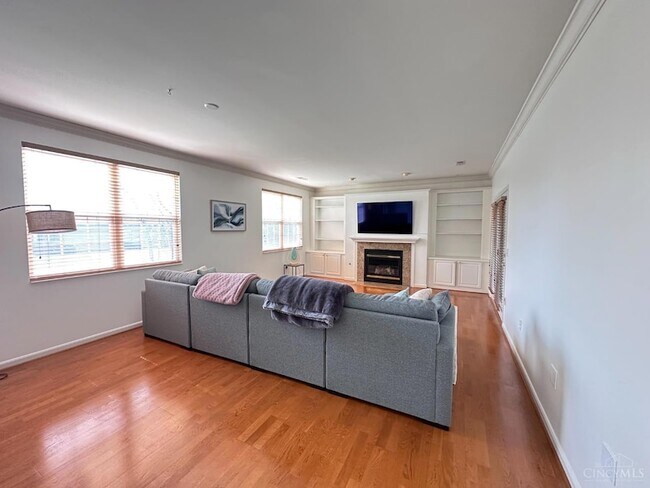 Foto del edificio - 6821 Gentry Ln