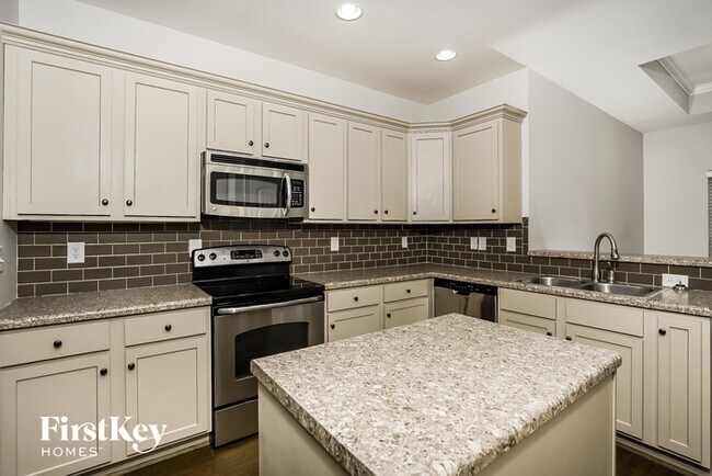 Foto del edificio - 3104 Rosewalk Dr