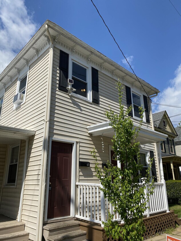 806 Weedon St Unit B, Fredericksburg, VA 22401 Apartment for Rent in