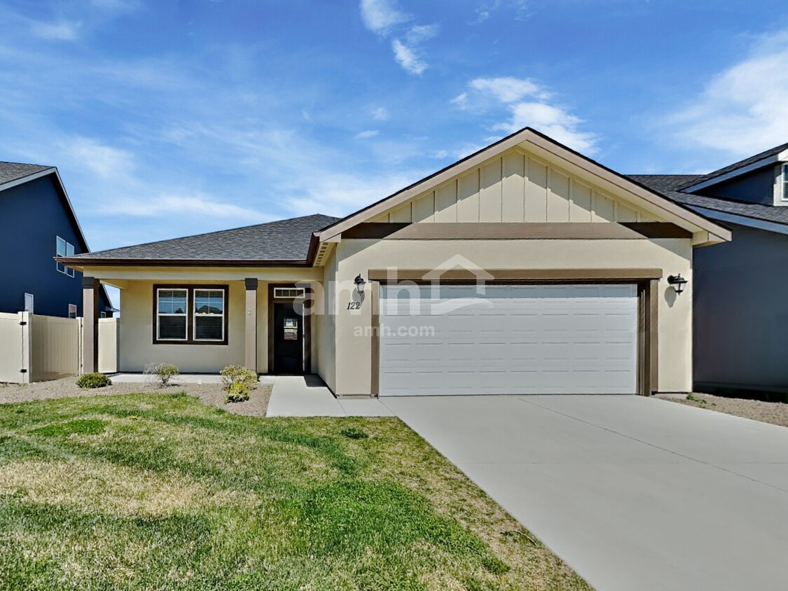 Primary Photo - 122 E Sicily Drive