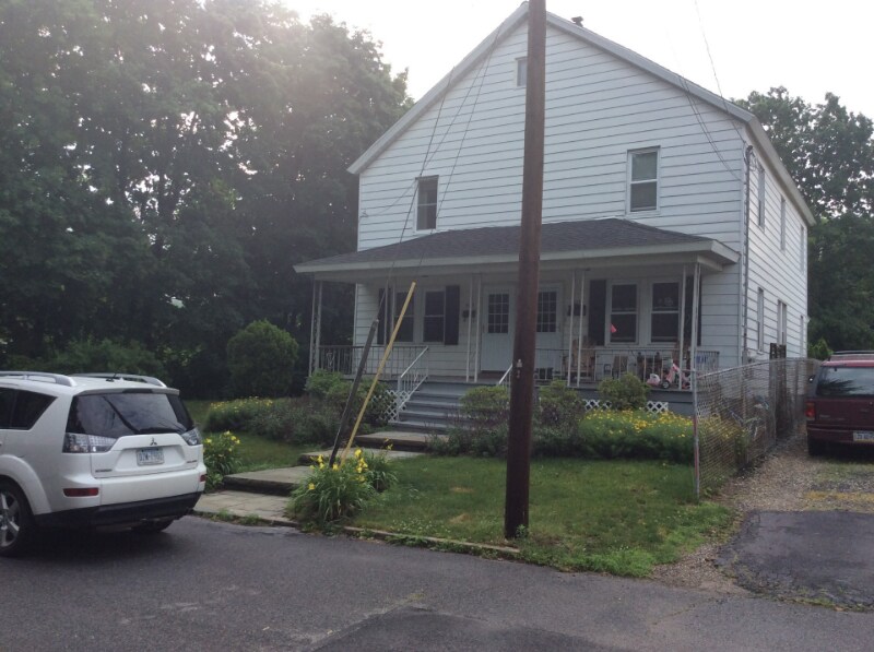 622 Boise St Unit 2, Moosic, PA 18507 Room for Rent in Moosic, PA