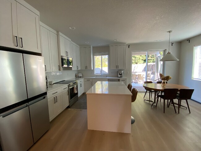 Photo - 9909 NE 44th Ct House