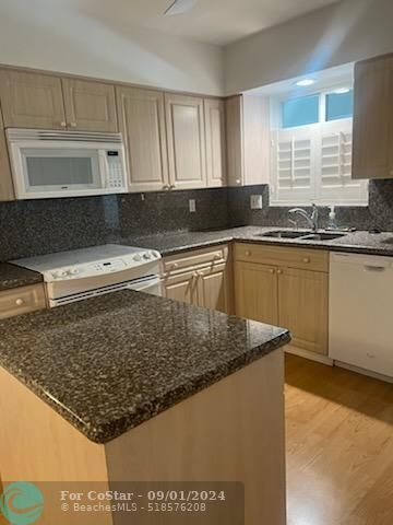 Foto del edificio - 2001 S Surf Rd