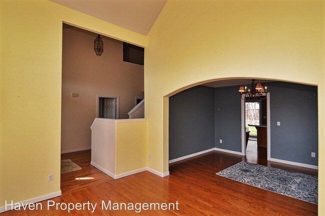 Building Photo - 4 br, 2.5 bath House - 6529 60th St W