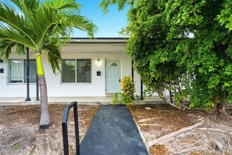 Building Photo - 8430 Crespi Blvd