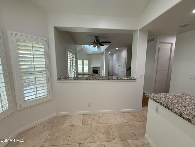 Building Photo - 5615 Roundtree Pl