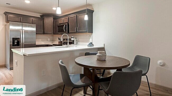 Building Photo - 610 Universal Dr