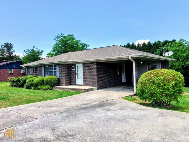 Foto del edificio - 3803 Harmony Church Rd