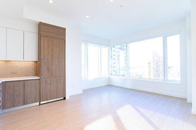 Foto del edificio - 550 10th Ave