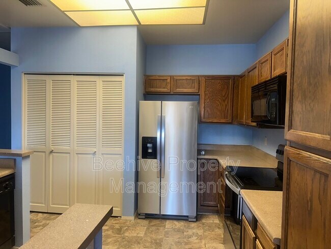 Foto del edificio - 1331 W Baseline Rd
