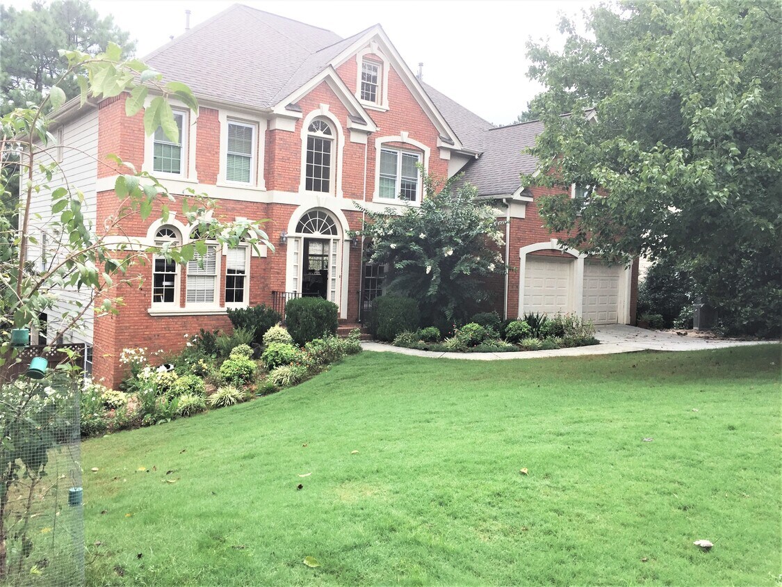 Photo - 10920 Donamere Dr (Alpharetta, GA)