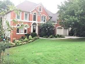 Building Photo - 10920 Donamere Dr