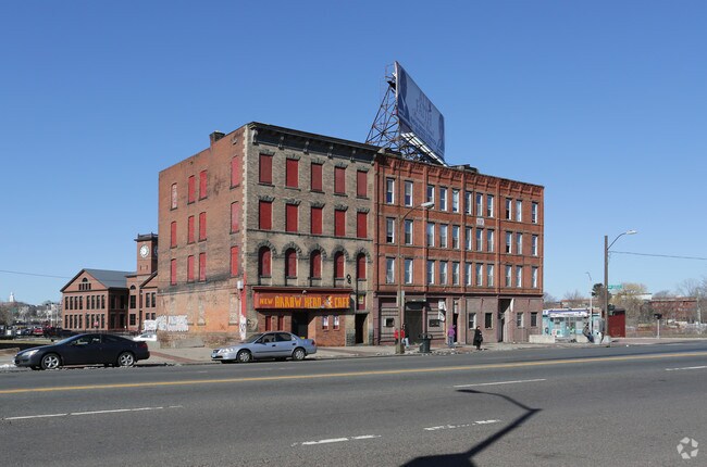 Foto del edificio - 1359 Main St