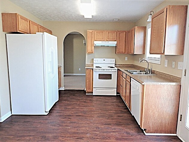 Foto del edificio - 4327 James Wade Dr