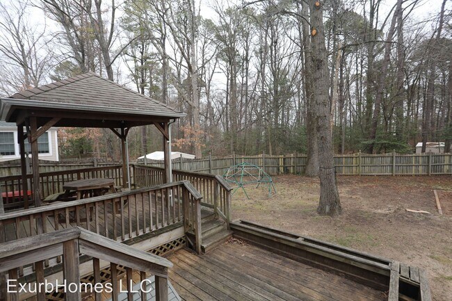 Building Photo - 4 br, 3 bath House - 8017 Silver Fox Dr