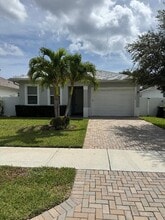 Building Photo - 1029 Mango Dr